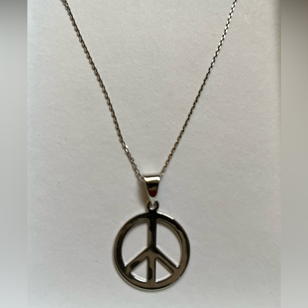 NEW Sterling Silver Peace Sign Necklace